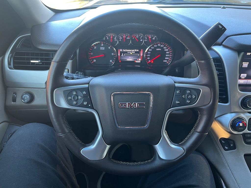 2015 GMC Yukon SLT photo