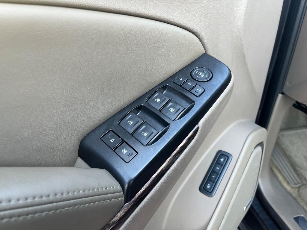 2015 GMC Yukon SLT photo