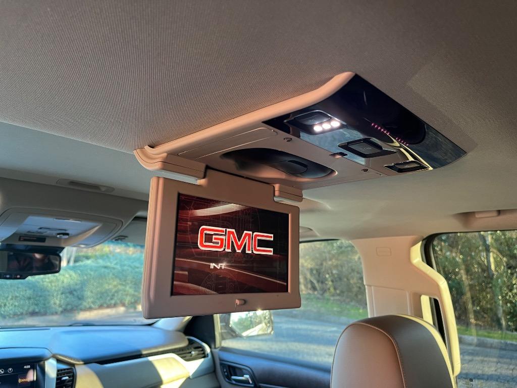 2015 GMC Yukon SLT photo