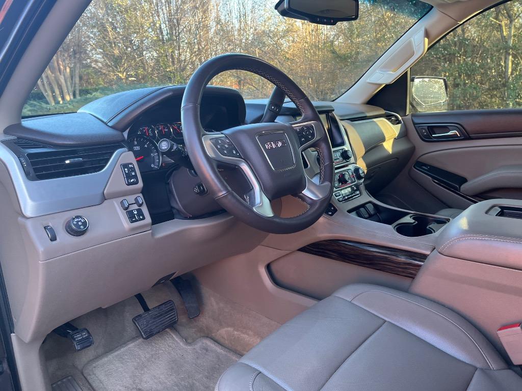 2015 GMC Yukon SLT photo
