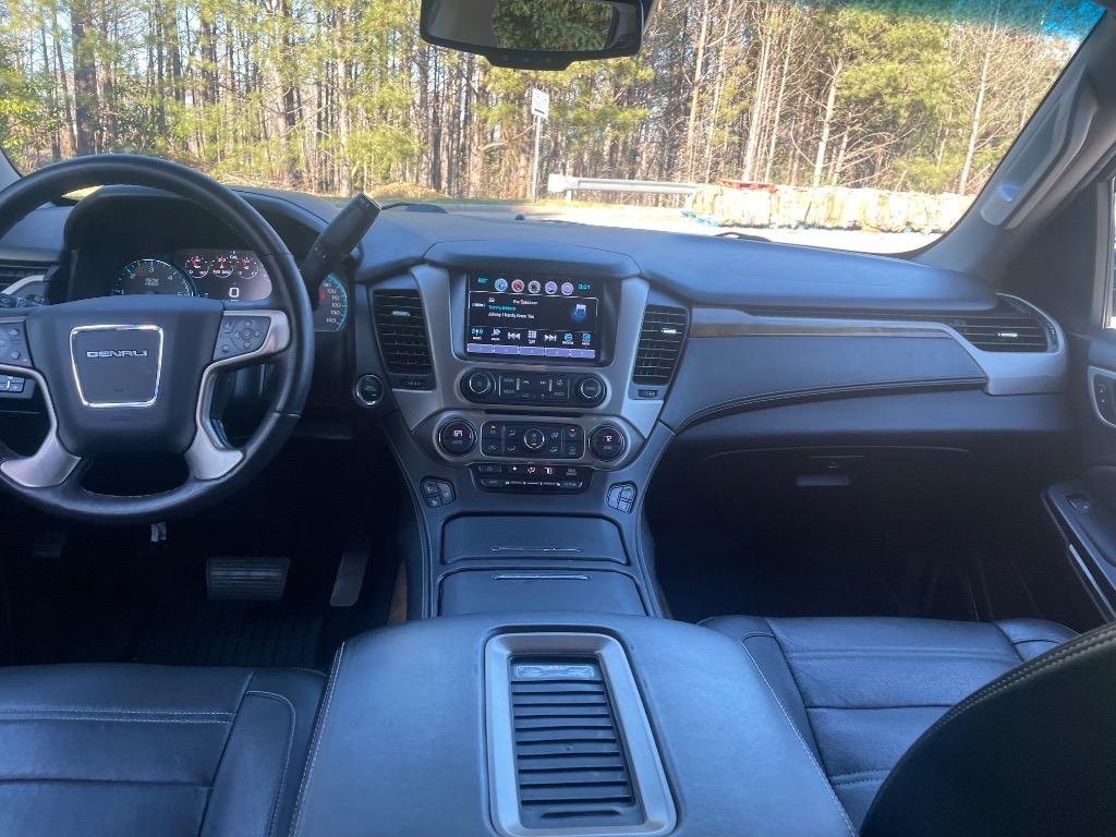 2017 GMC Yukon Denali photo