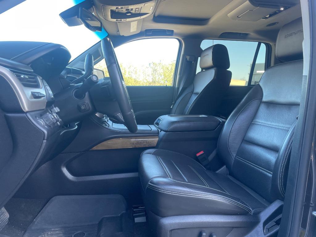 2017 GMC Yukon Denali photo