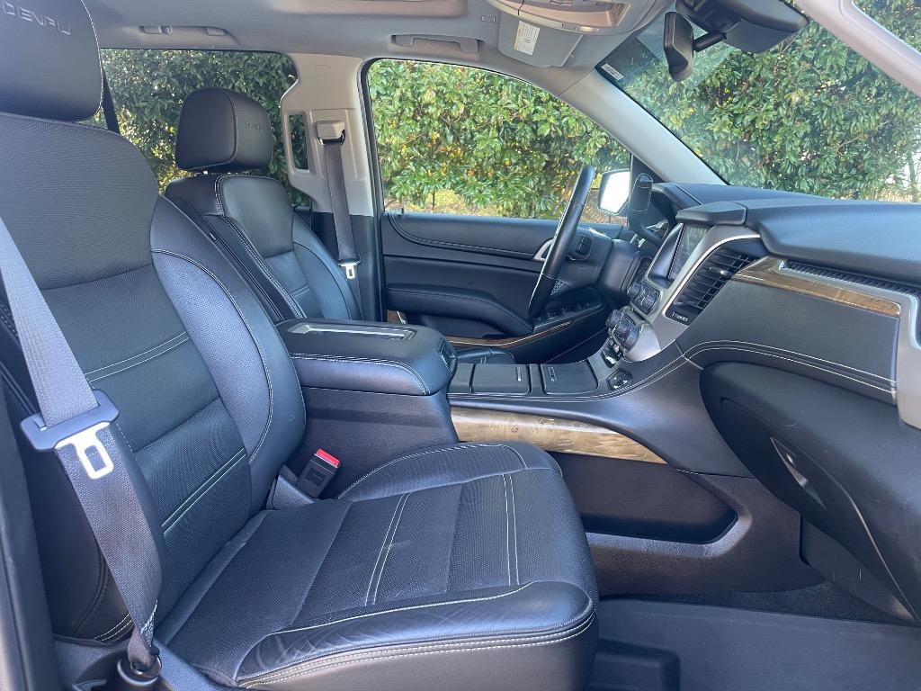2017 GMC Yukon Denali photo