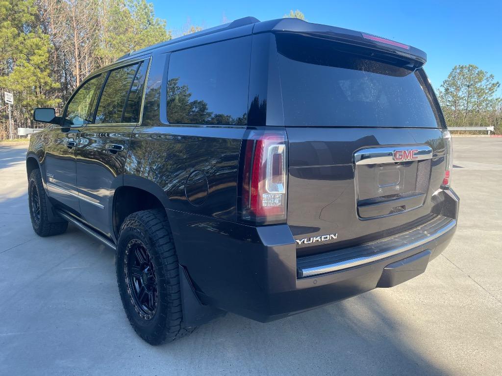 2017 GMC Yukon Denali photo