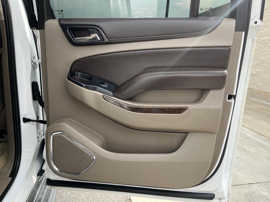 2018 Chevrolet Suburban 1500 LT photo