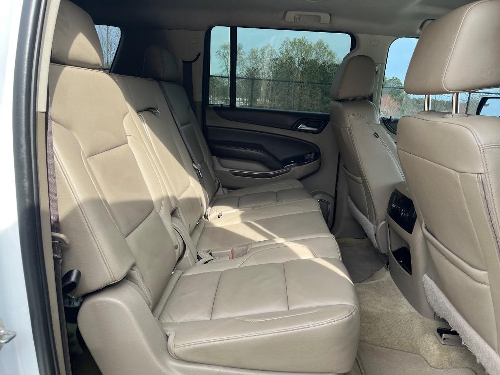 2018 Chevrolet Suburban 1500 LT photo