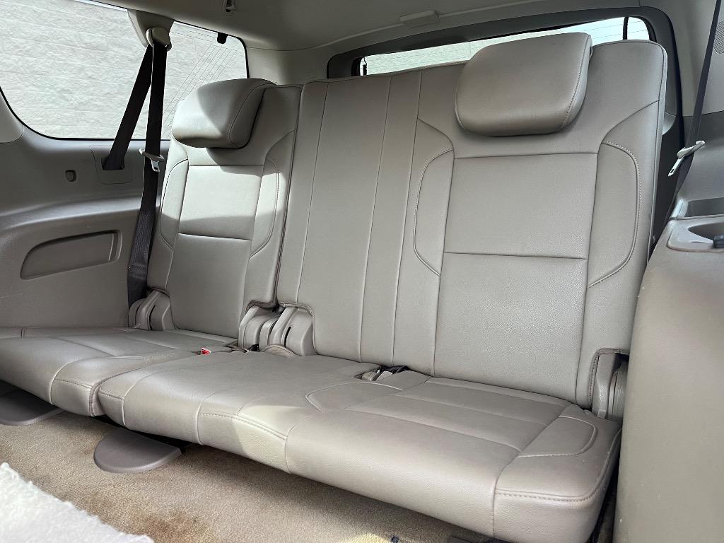 2018 Chevrolet Suburban 1500 LT photo