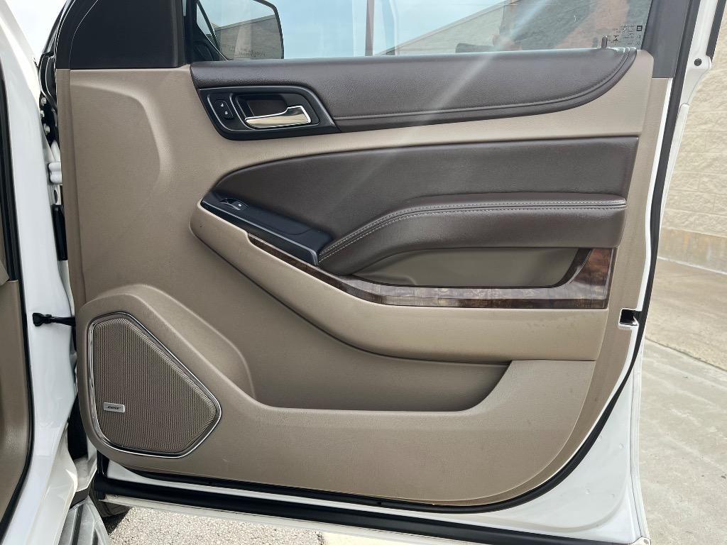2018 Chevrolet Suburban 1500 LT photo