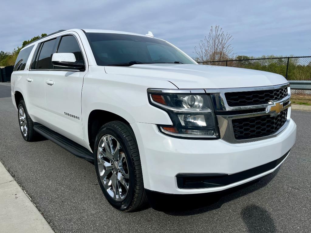 2018 Chevrolet Suburban 1500 LT photo