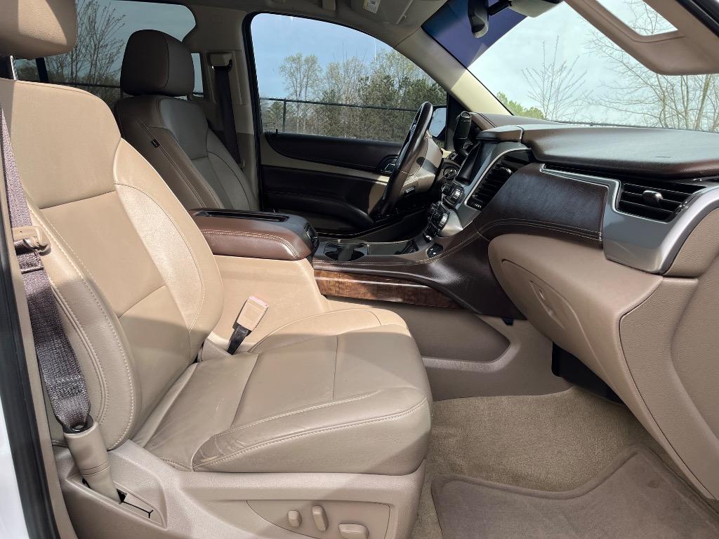 2018 Chevrolet Suburban 1500 LT photo