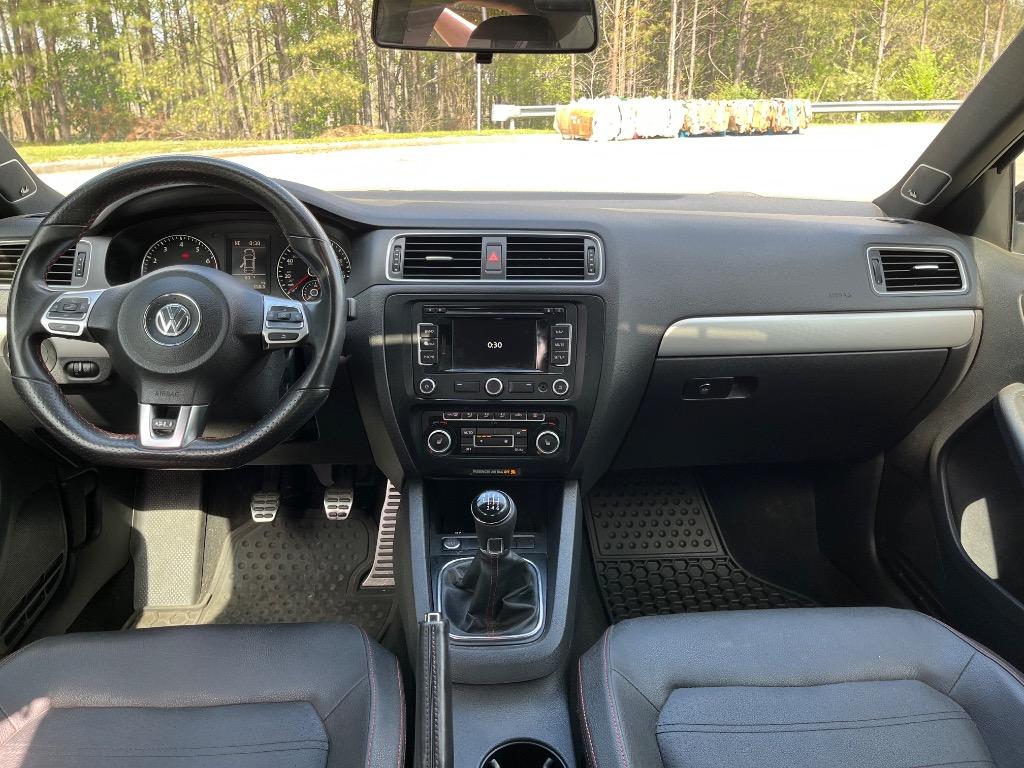 2012 Volkswagen Jetta GLI photo
