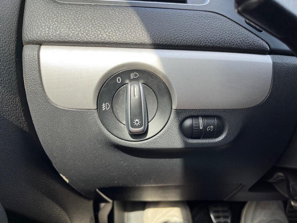 2012 Volkswagen Jetta GLI photo