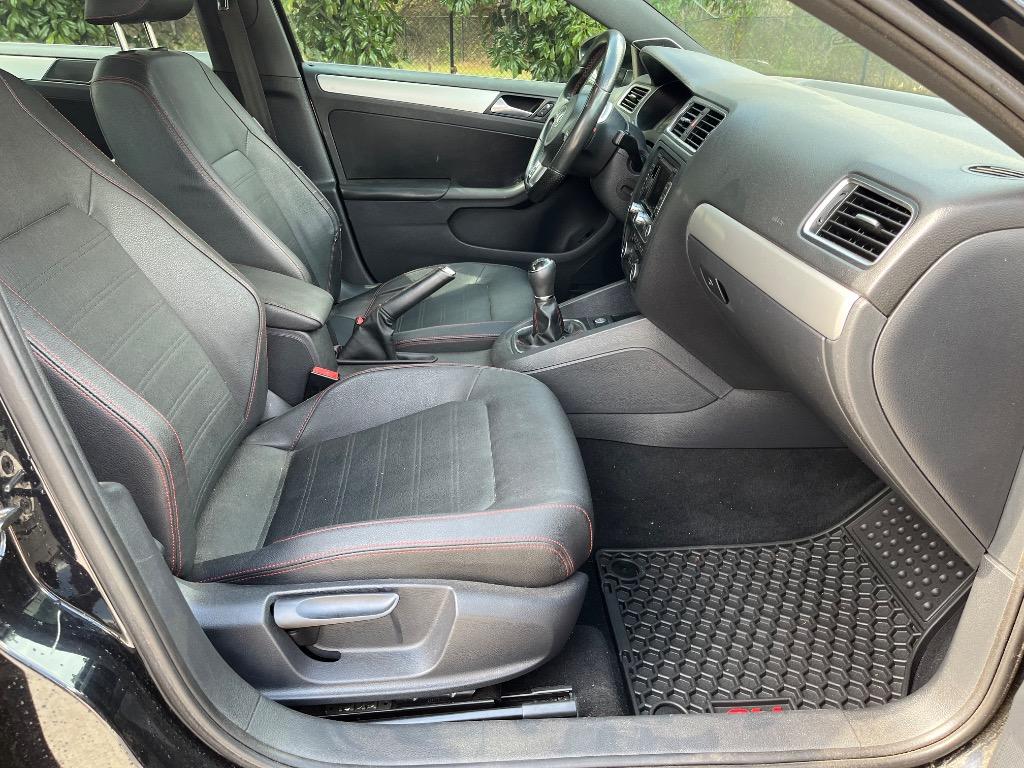 2012 Volkswagen Jetta GLI photo