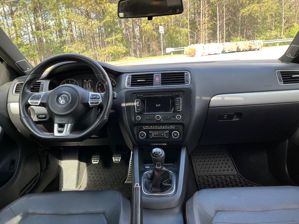 2012 Volkswagen Jetta GLI photo
