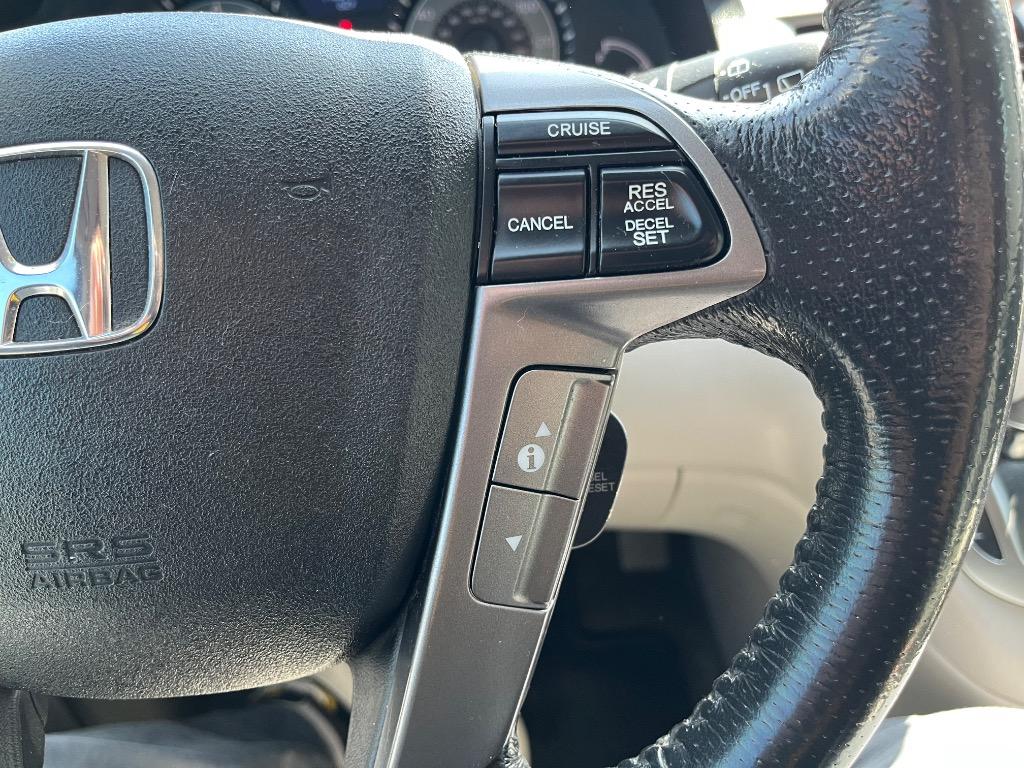 2015 Honda Odyssey Touring photo