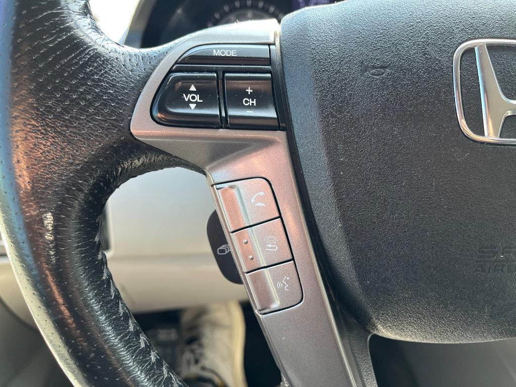 2015 Honda Odyssey Touring photo