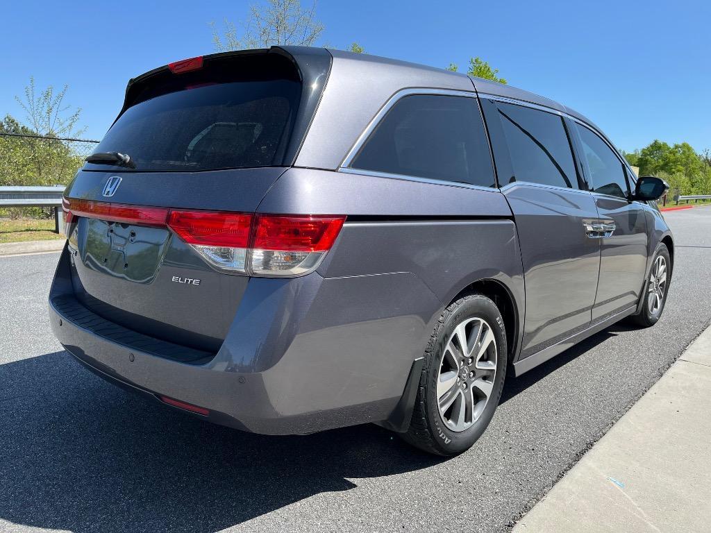 2015 Honda Odyssey Touring photo