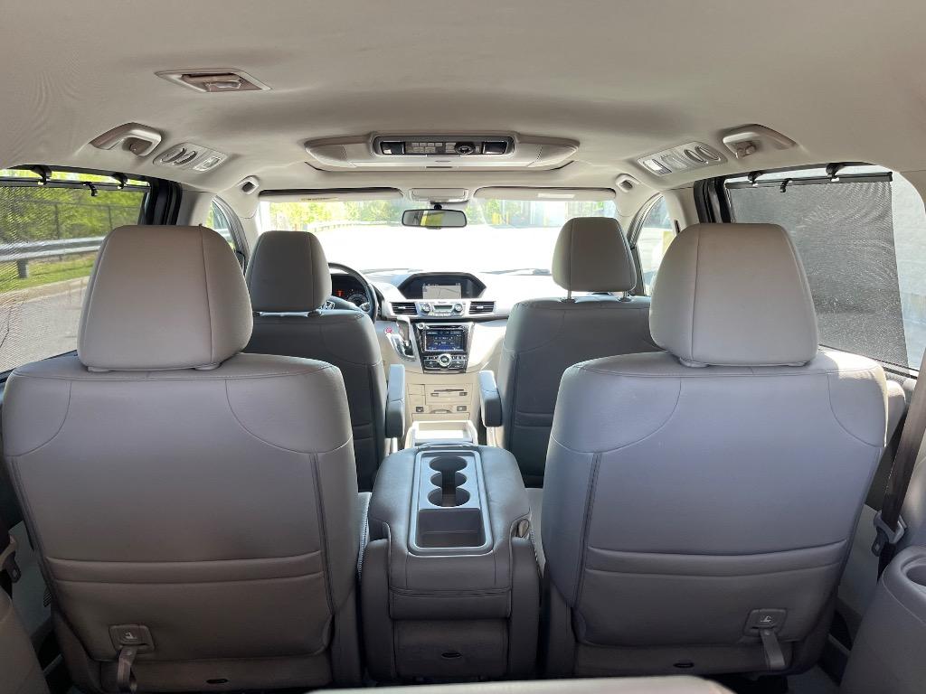 2015 Honda Odyssey Touring photo
