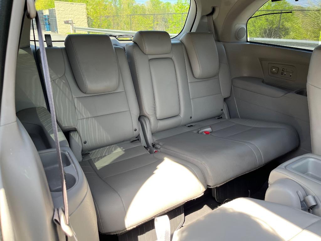 2015 Honda Odyssey Touring photo