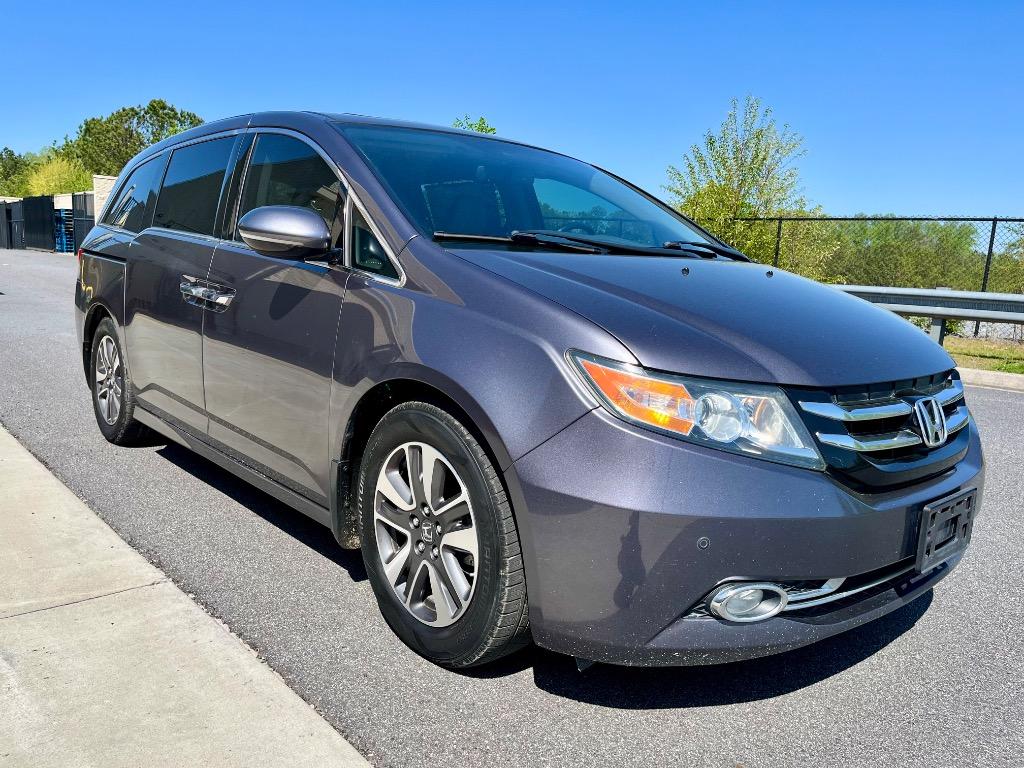 2015 Honda Odyssey Touring photo