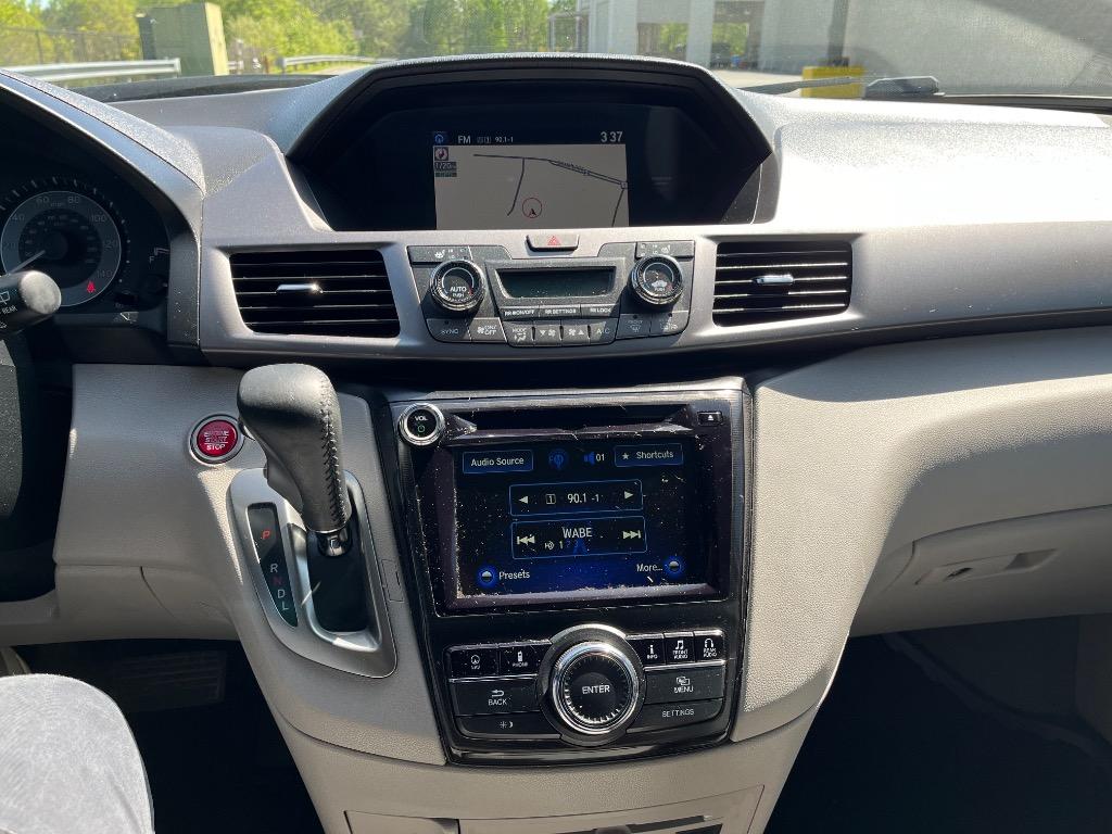 2015 Honda Odyssey Touring photo