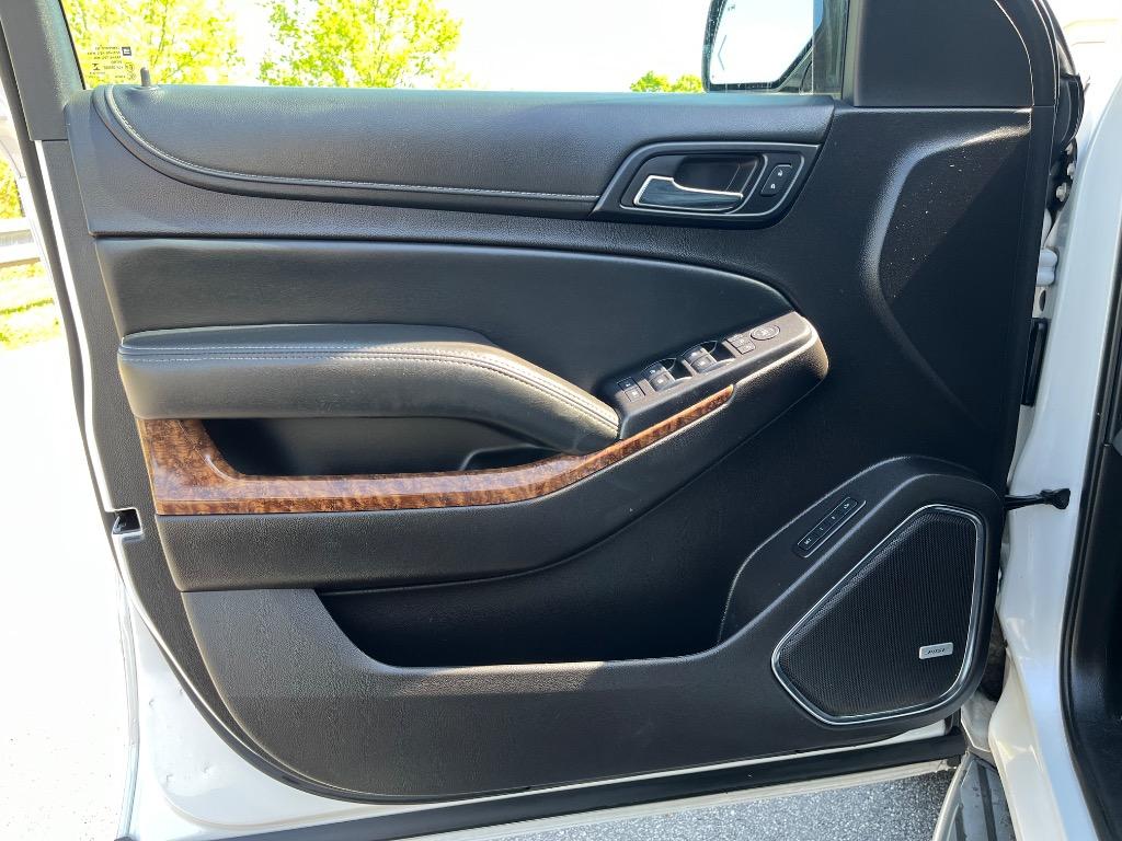 2016 Chevrolet Suburban 1500 LTZ photo