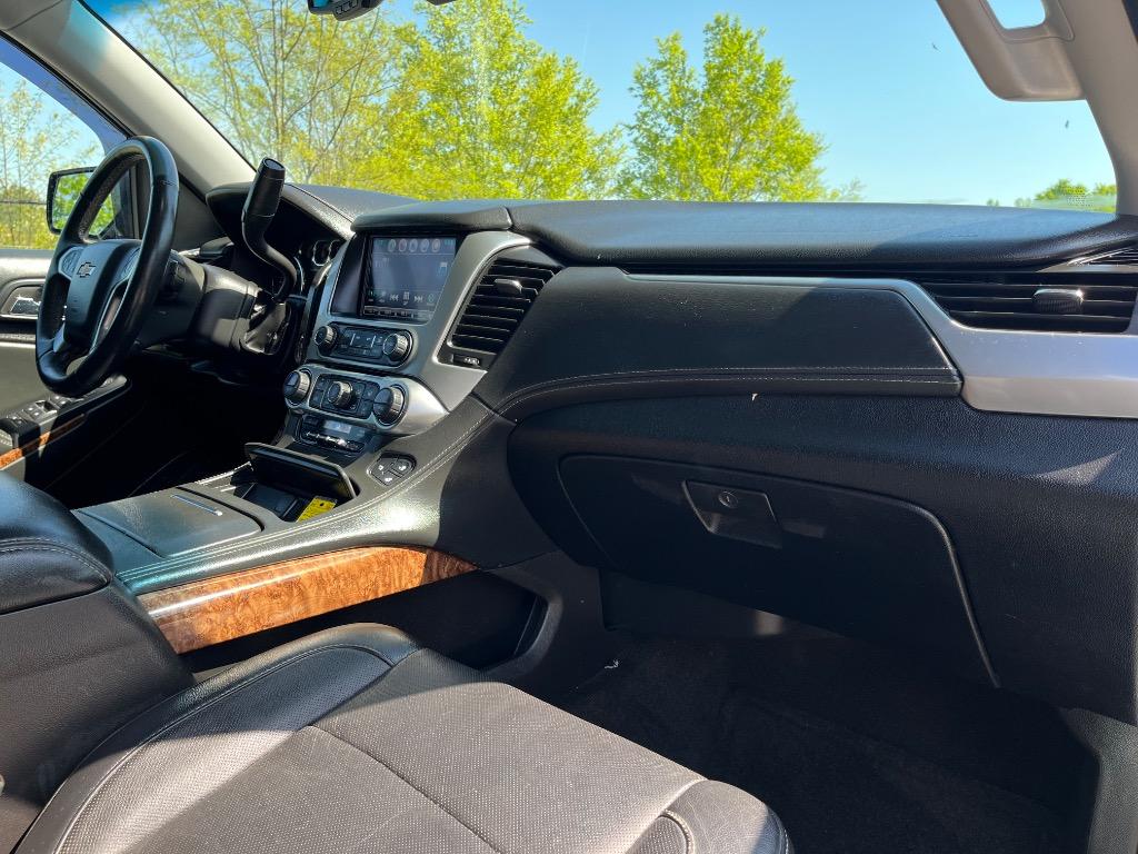 2016 Chevrolet Suburban 1500 LTZ photo