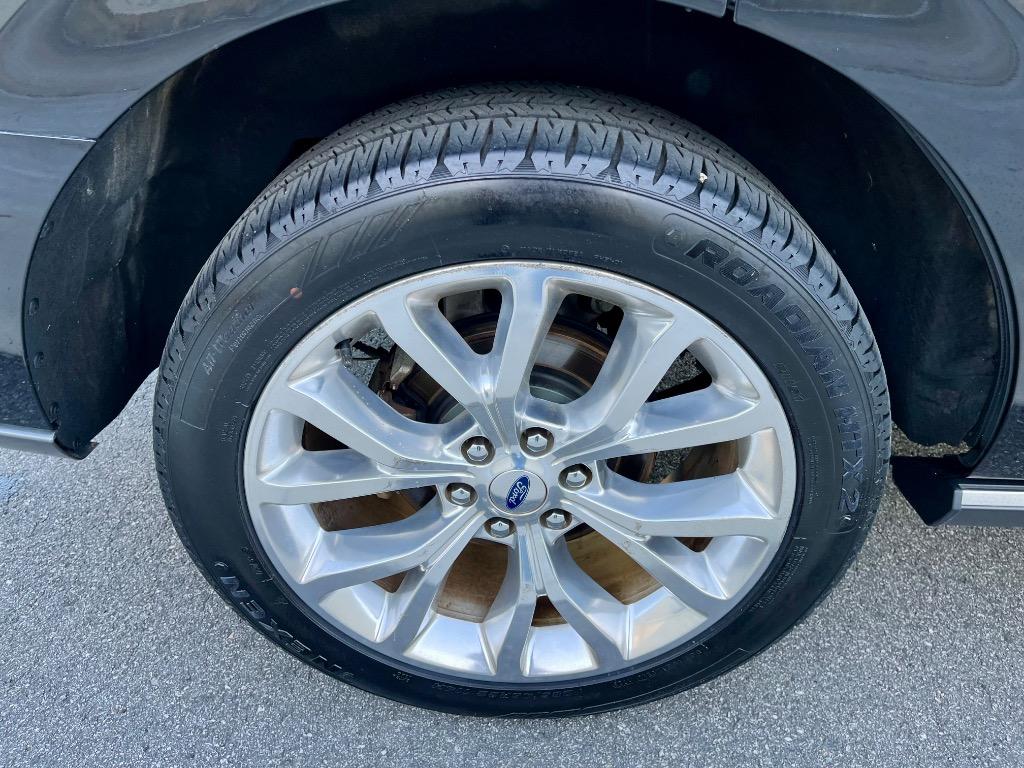 2018 Ford Expedition Limited photo