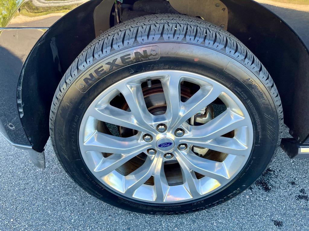 2018 Ford Expedition Limited photo