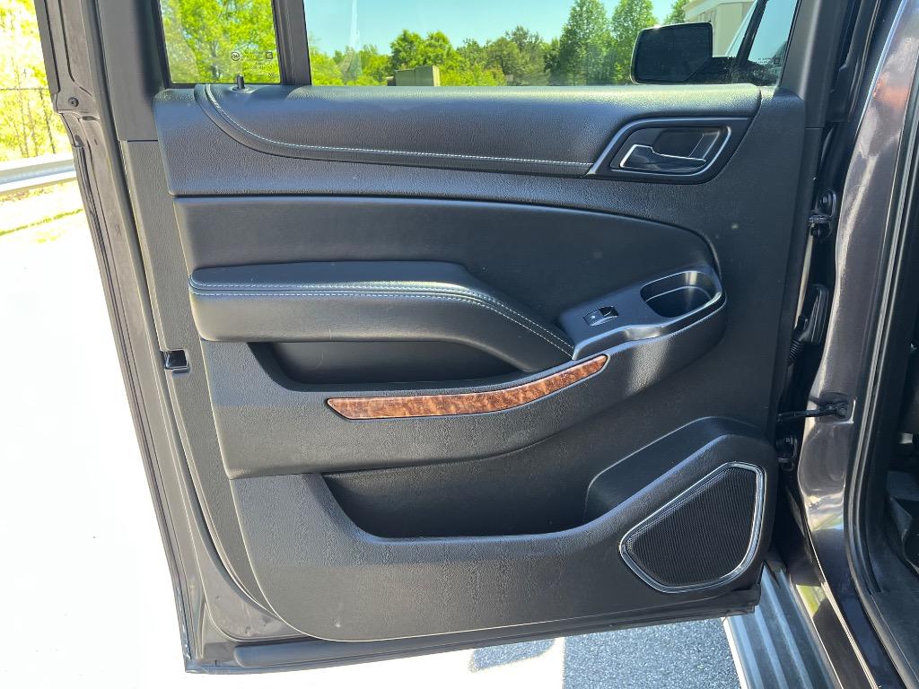2016 Chevrolet Suburban 1500 LTZ photo