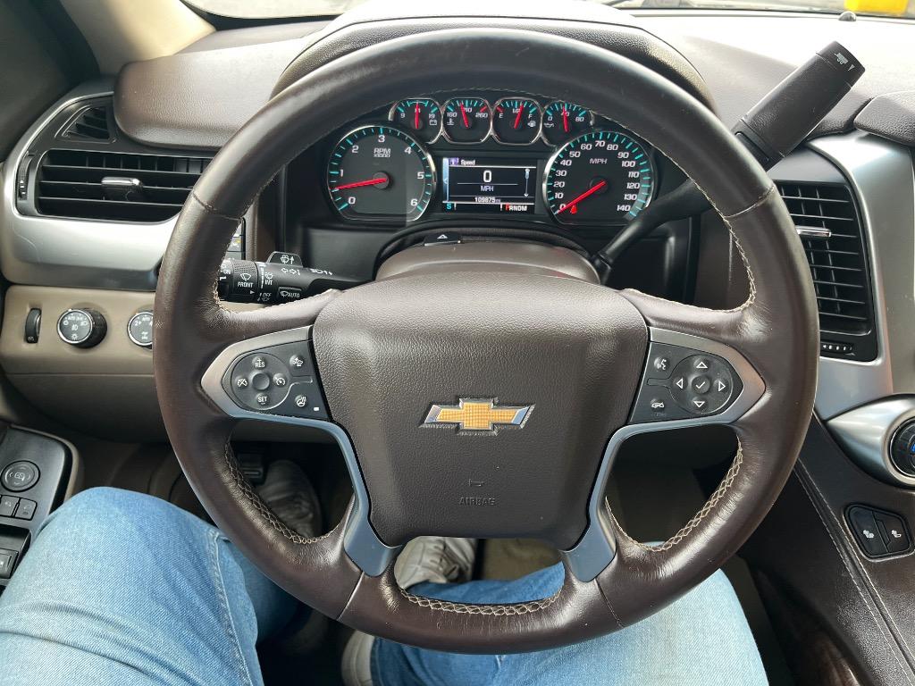2016 Chevrolet Suburban 1500 LT photo