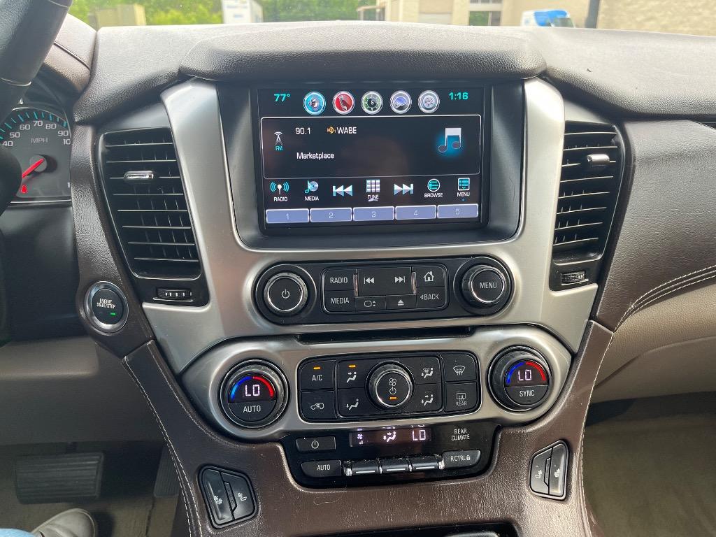 2016 Chevrolet Suburban 1500 LT photo