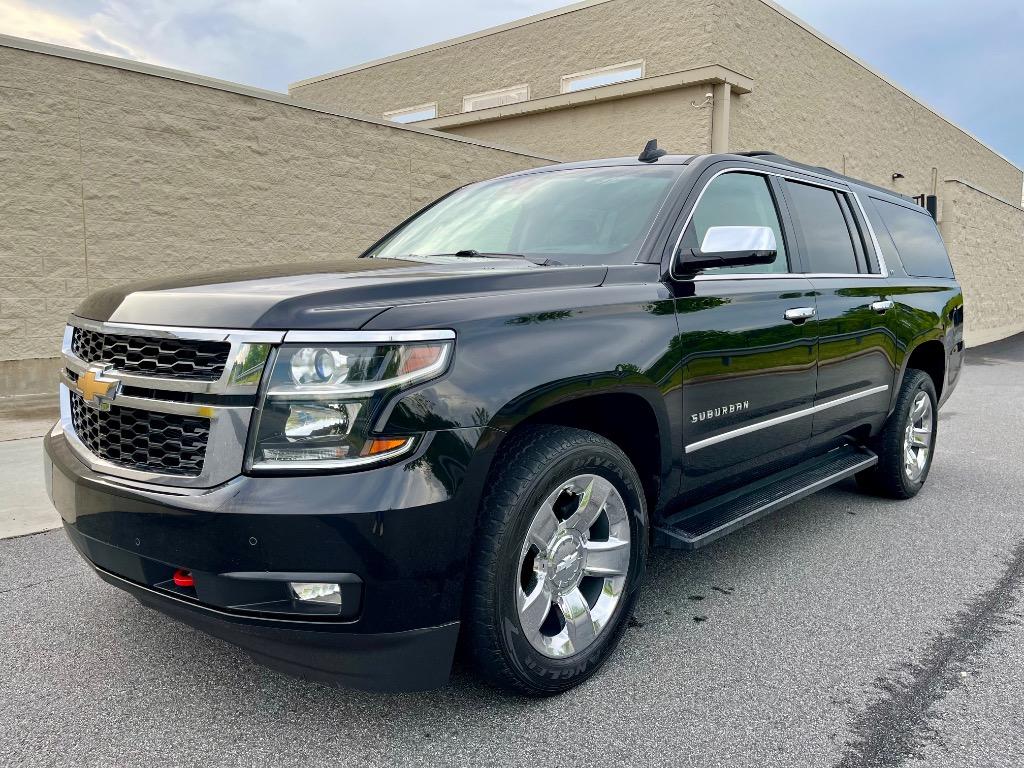 2016 Chevrolet Suburban 1500 LT photo