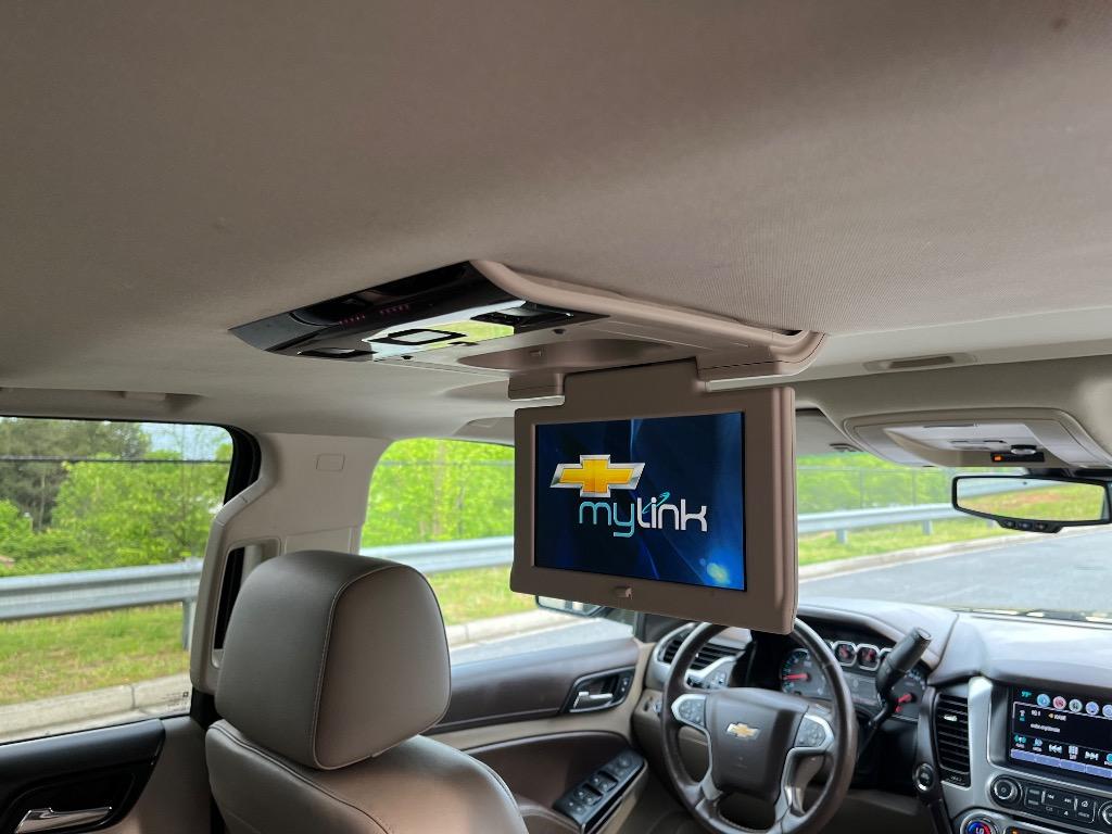 2016 Chevrolet Suburban 1500 LT photo