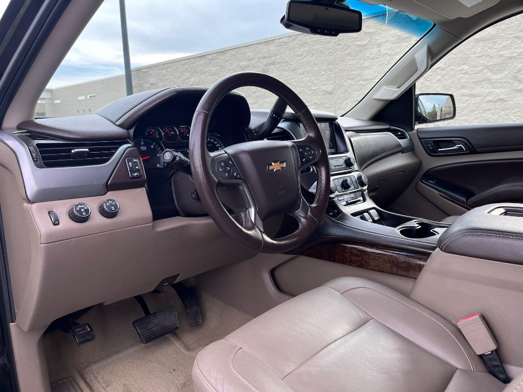 2016 Chevrolet Suburban 1500 LT photo