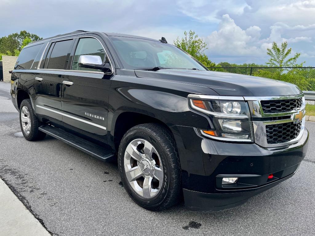 2016 Chevrolet Suburban 1500 LT photo