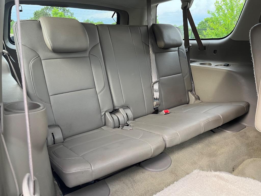 2016 Chevrolet Suburban 1500 LT photo