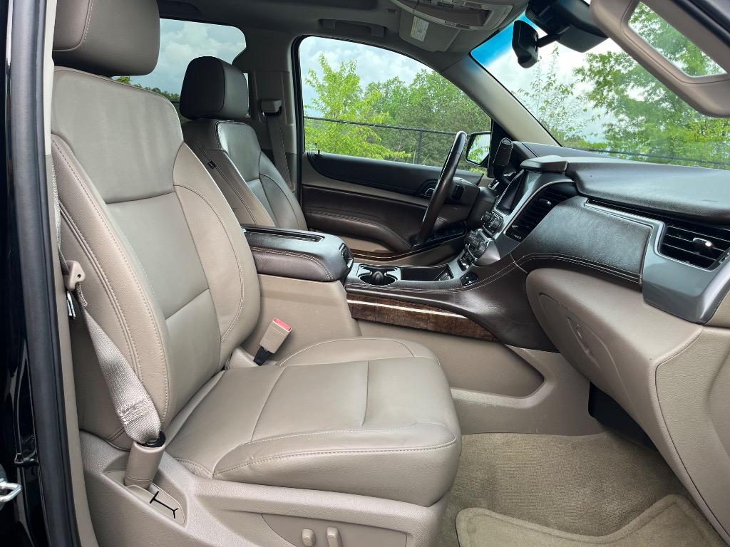 2016 Chevrolet Suburban 1500 LT photo