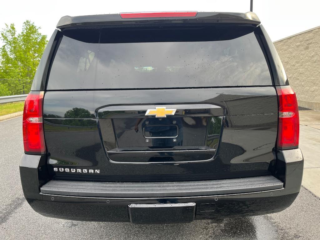2016 Chevrolet Suburban 1500 LT photo