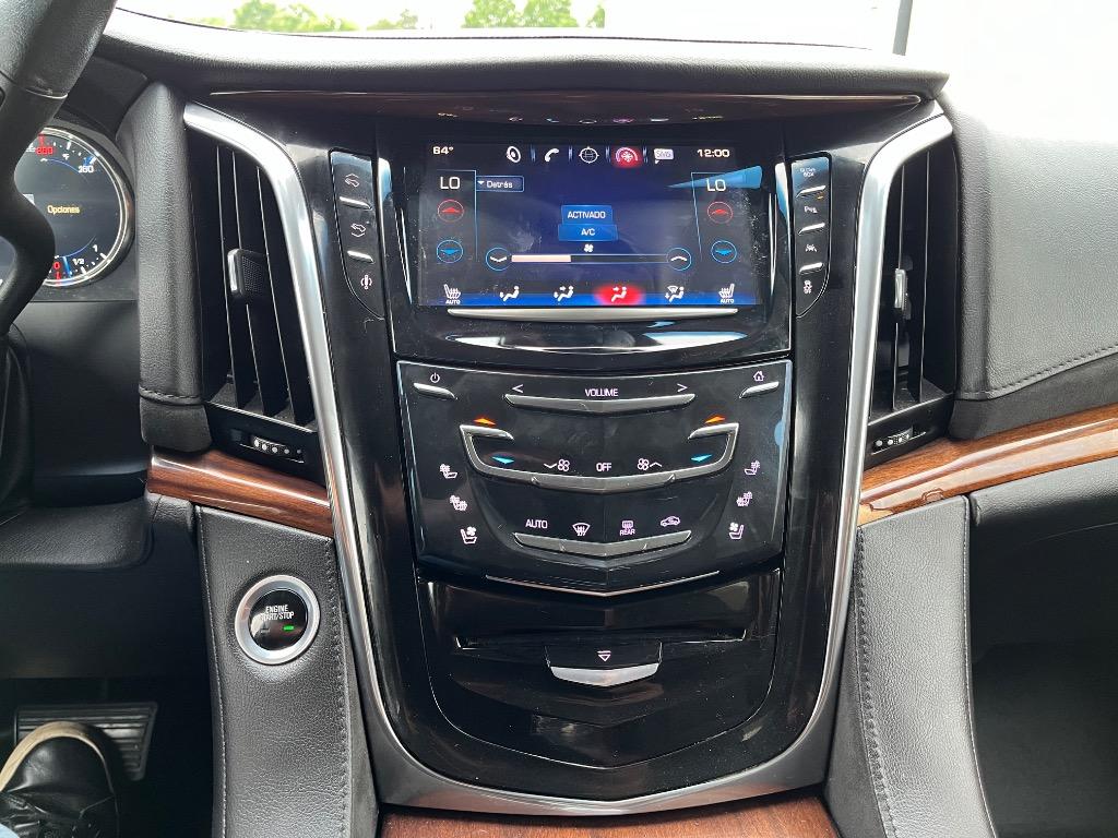 2016 Cadillac Escalade ESV Luxury photo