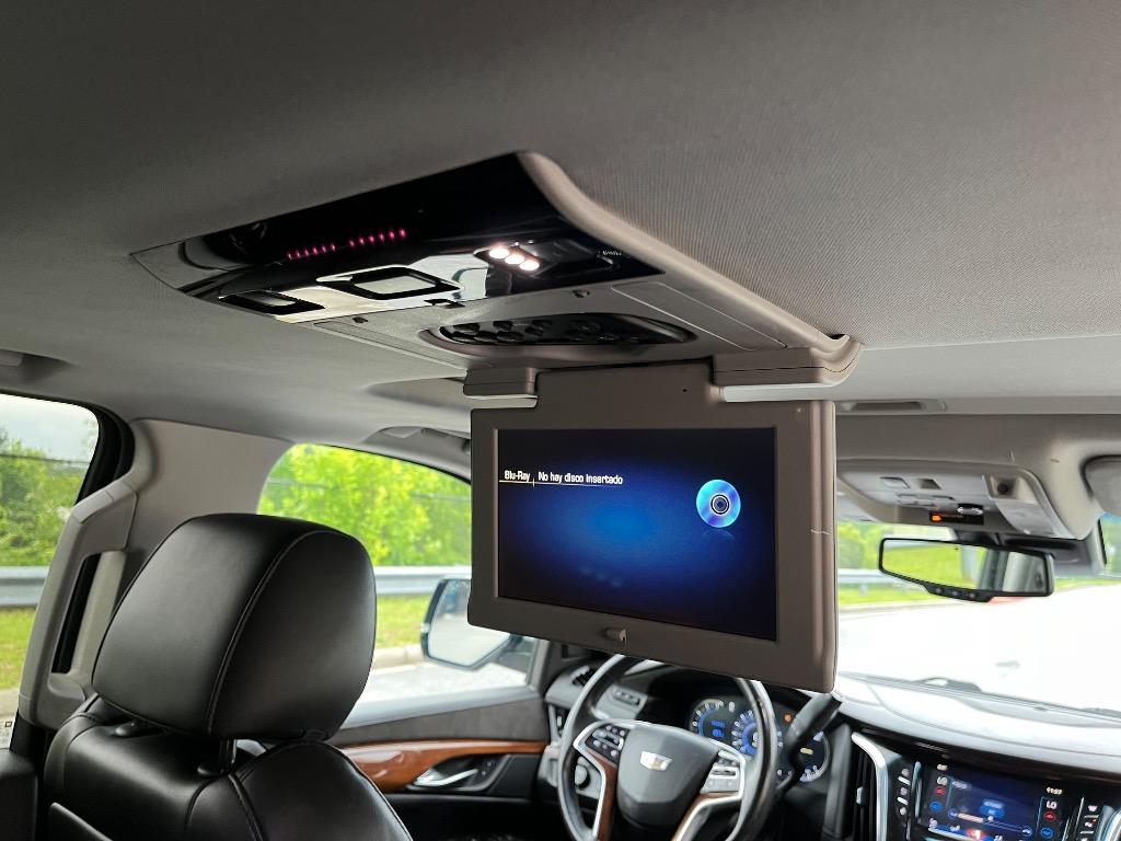 2016 Cadillac Escalade ESV Luxury photo