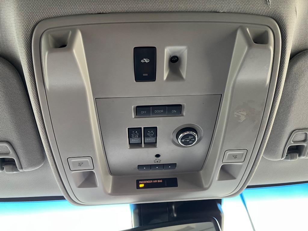2016 Cadillac Escalade ESV Luxury photo