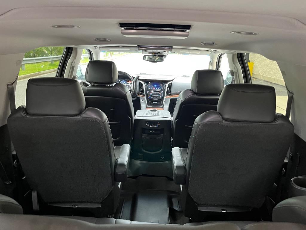 2016 Cadillac Escalade ESV Luxury photo
