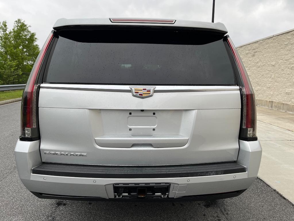 2016 Cadillac Escalade ESV Luxury photo