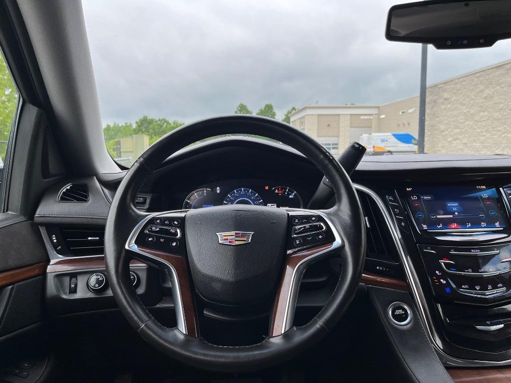 2016 Cadillac Escalade ESV Luxury photo