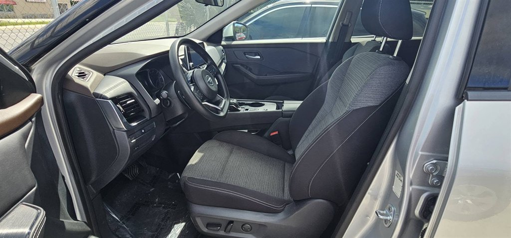 2021 Nissan Rogue - $25,999