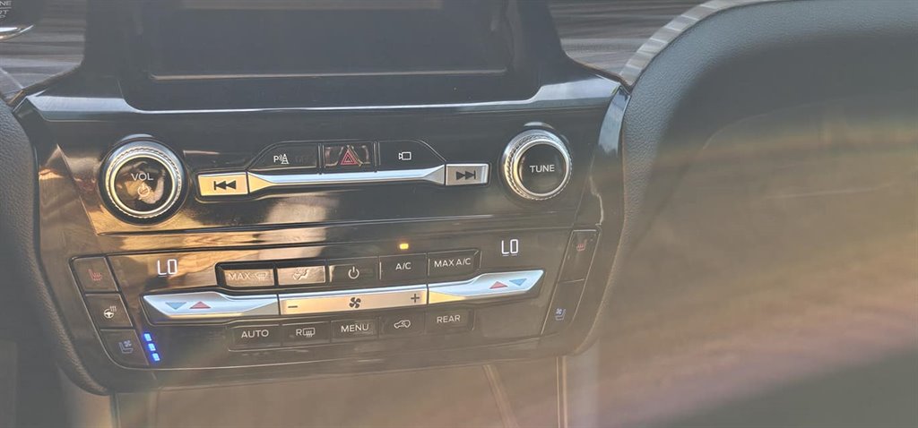 2021 Ford Explorer Limited photo