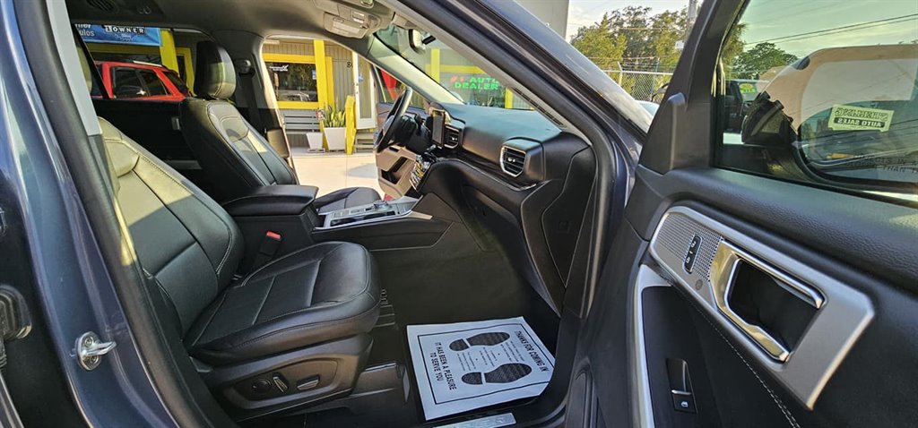 2021 Ford Explorer Limited photo