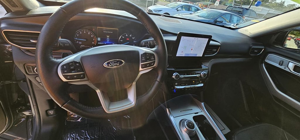 2021 Ford Explorer Limited photo
