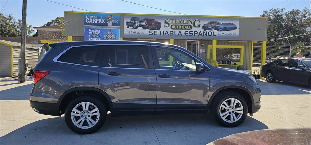 2017 Honda Pilot LX photo